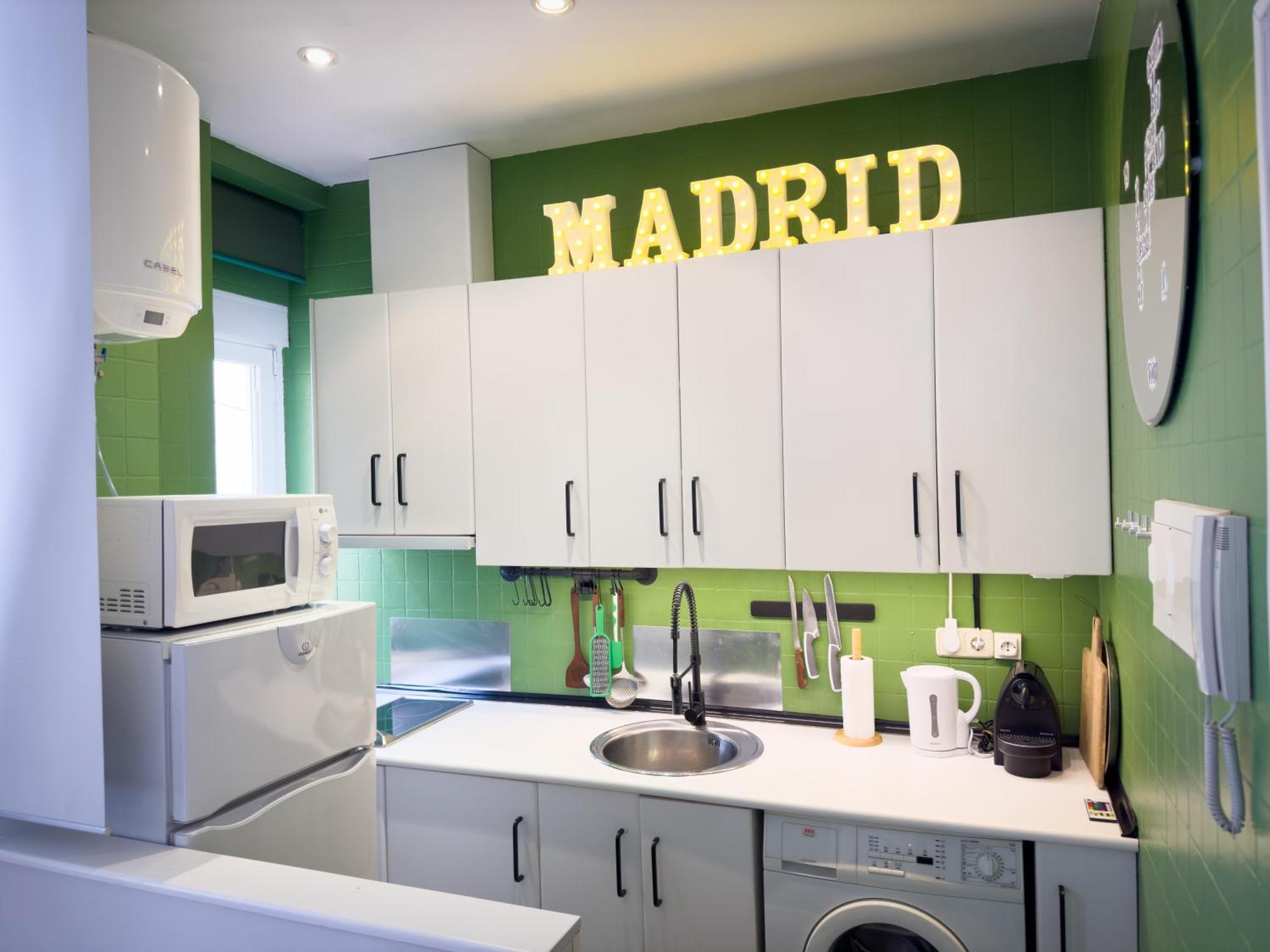 Disfruta Del Barrio De Las Letras Madrid Exterior photo